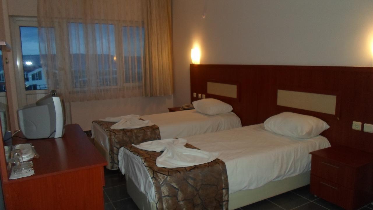 Canakkale Uygulama Oteli̇ Ngoại thất bức ảnh